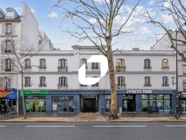 Local Commercial location à Paris, Île-de-France