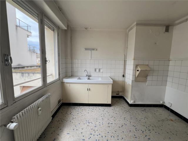 Bureau location à Quartier Centre Ville, Reims