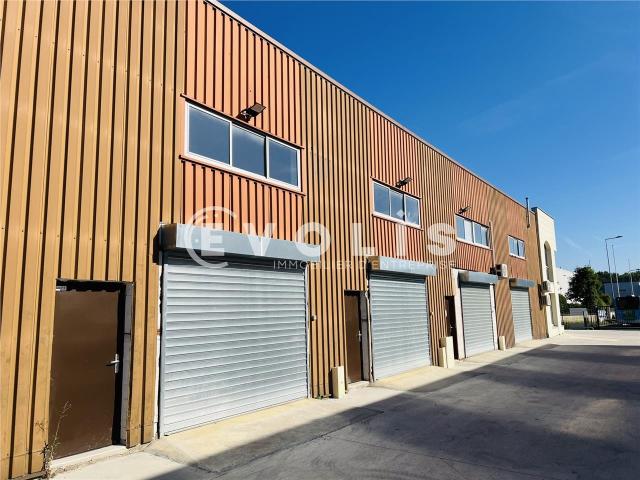 Local Commercial location à Torcy, Roissy-en-brie
