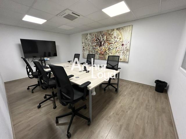 Bureau location à Arrondissement de Draguignan, Roquebrune-sur-argens