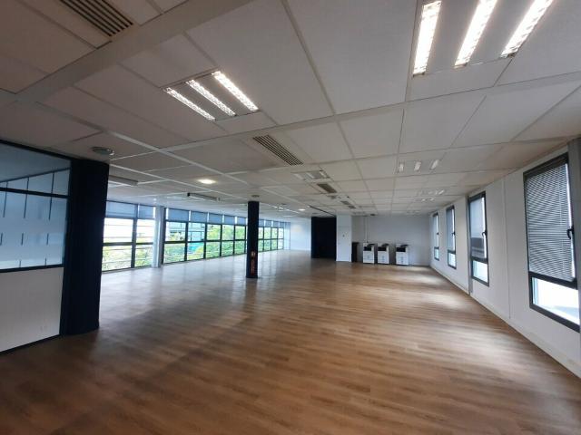 Bureau location à Centre Ville Rive Gauche, Rouen