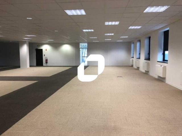 Bureau location à Saint-ouen-l'aumône, Liesse 1