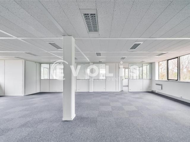 Bureau location à Torcy, Saint-thibault-des-vignes