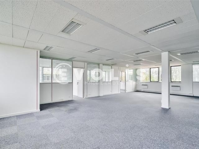 Bureau location à Torcy, Saint-thibault-des-vignes