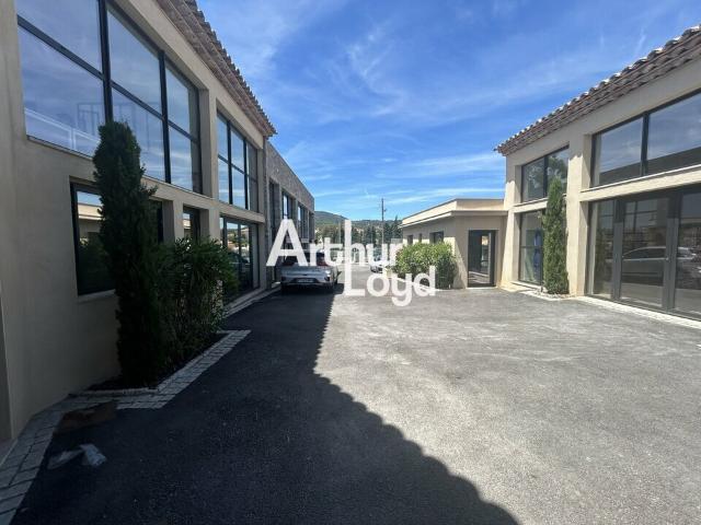 Bureau location à Arrondissement de Draguignan, Sainte-maxime