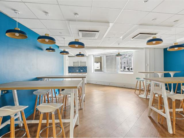 Bureau location à France métropolitaine, Suresnes