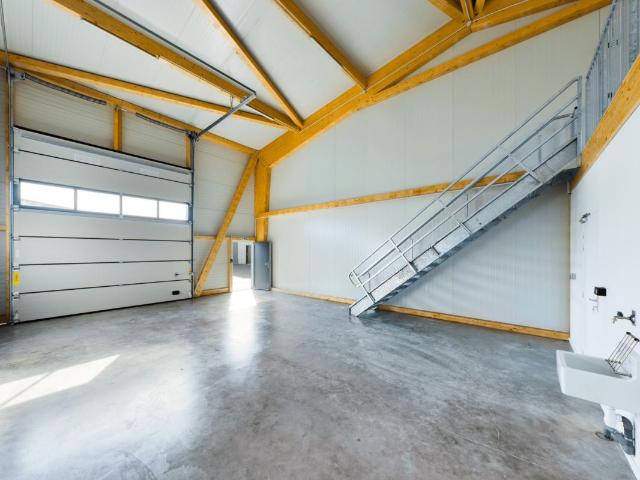Local Commercial location à Melun, Combs-la-ville