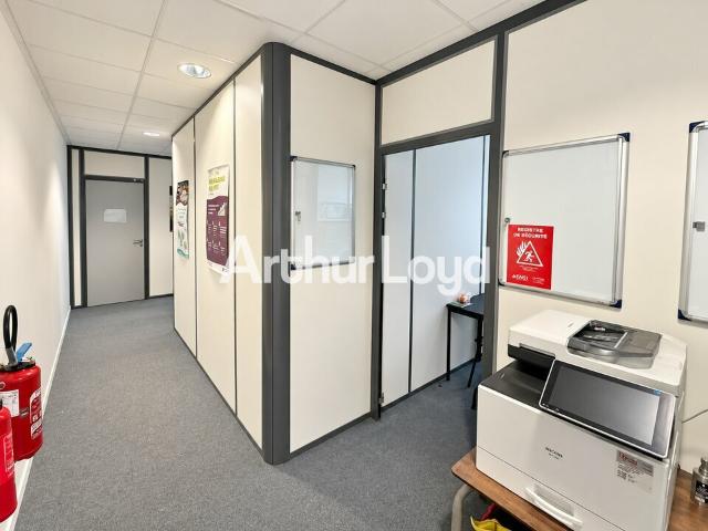 Bureau location à Douets Milletière, Tours