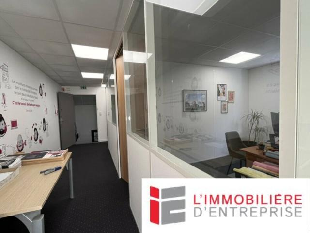 Bureau location à Kerbiquette, Vannes