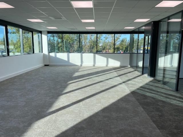 Bureau location à Villeneuve-la-Garenne, Hauts-de-Seine