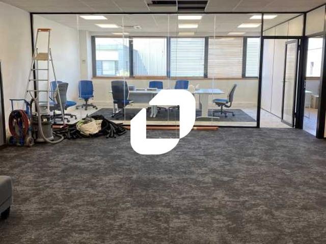 Bureau location à Villeneuve-la-garenne