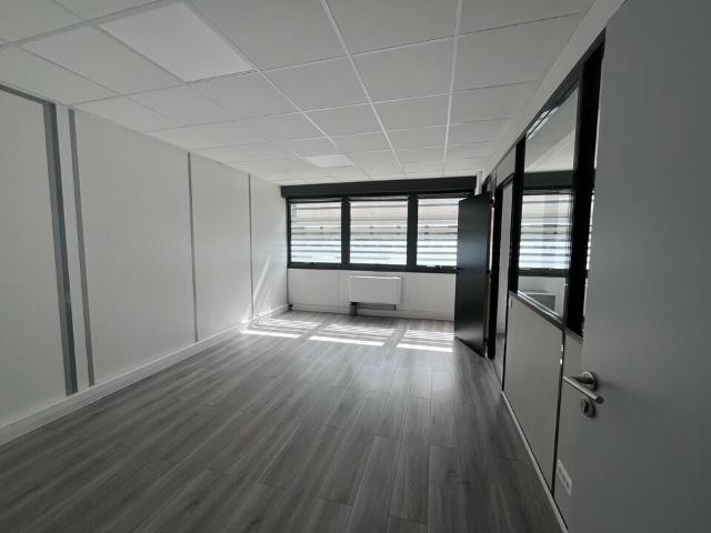 Bureau location à Villeneuve-Loubet, Alpes-Maritimes