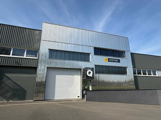 Local Commercial location à Bordeaux, Beychac-et-caillau