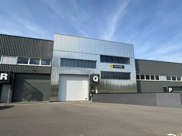 Local Commercial location à Bordeaux, Beychac-et-caillau