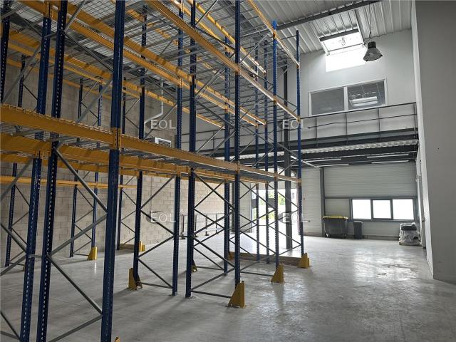 Local Commercial location à Torcy, Servon