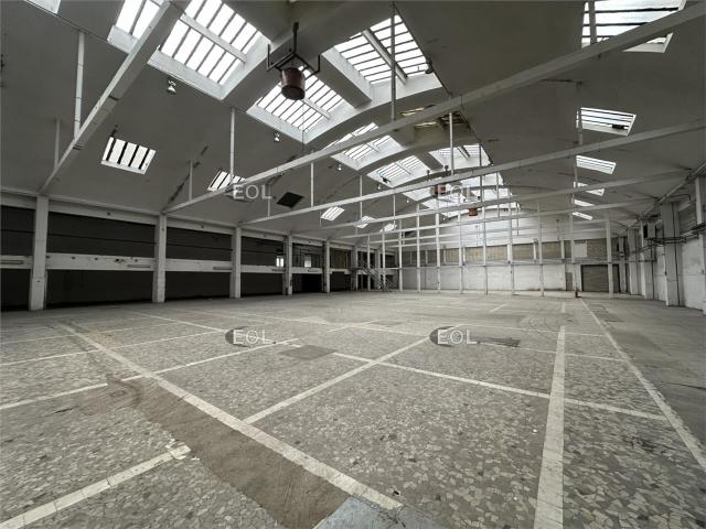 Local Commercial location à Saint-Denis, La Courneuve