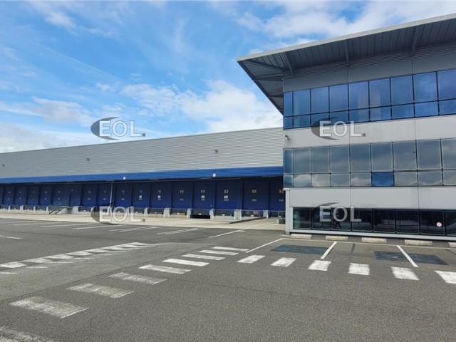 Local Commercial location à Montbéliard, Etupes