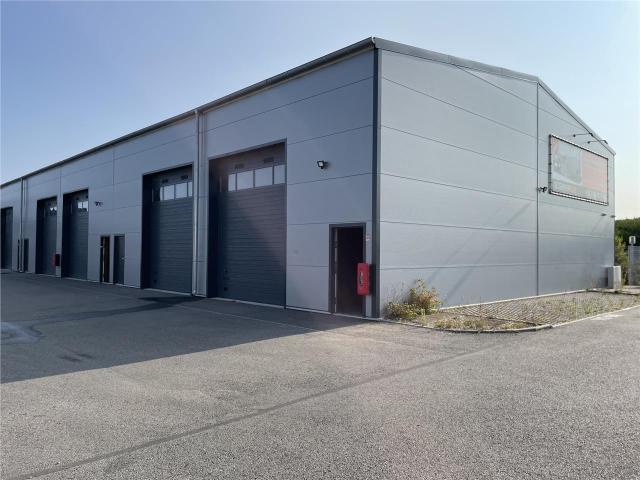 Local Commercial location à Nantes, Couëron