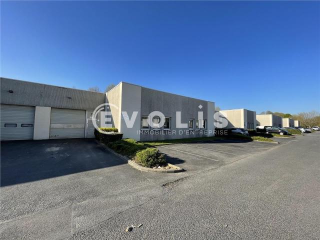 Local Commercial location à Torcy, Lognes