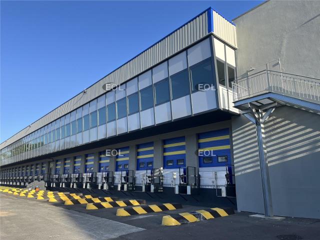 Local Commercial location à Sarcelles, Saint-witz
