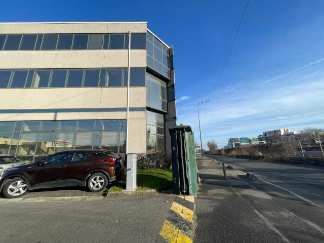 Local Commercial location à Nanterre, Colombes