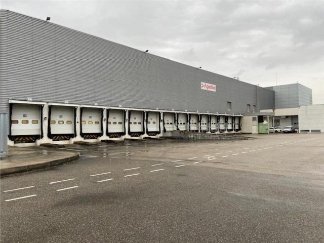 Local Commercial location à La Tour-du-Pin, Chamagnieu