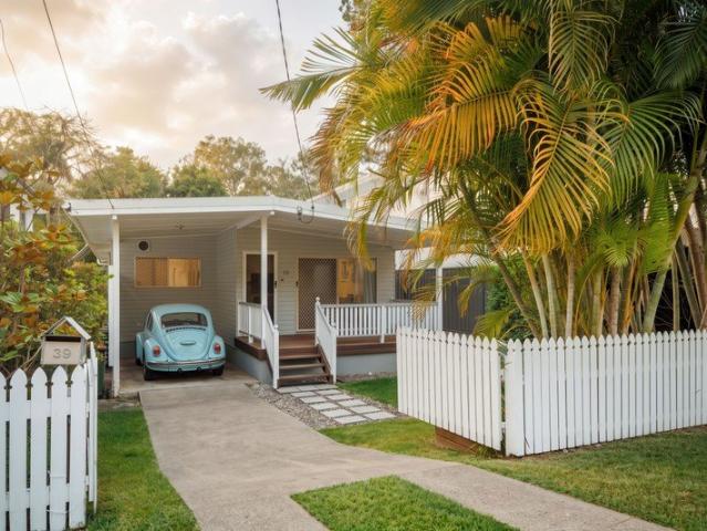House for sale in Chapel Hill, Greater Brisbane