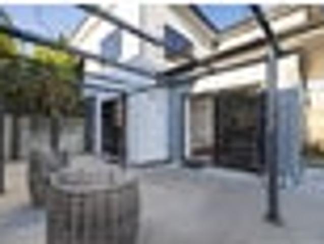 House for sale in Pyes Pa