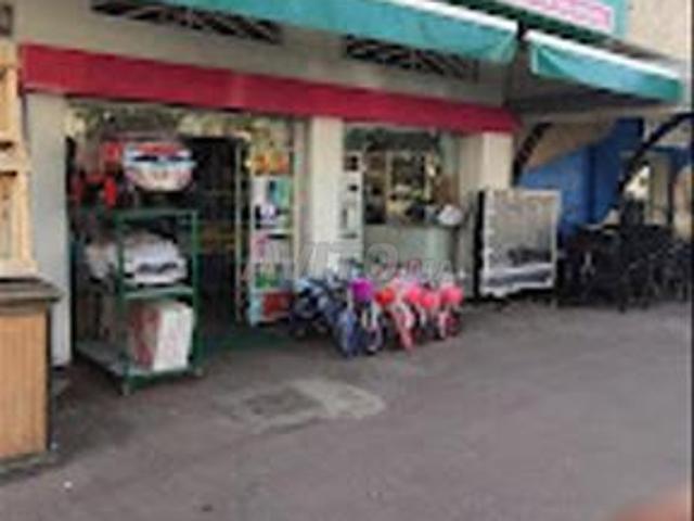 Local commercial location à Mabella, Rbat
