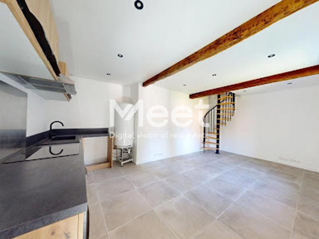 Duplex location à Sens, Courgenay