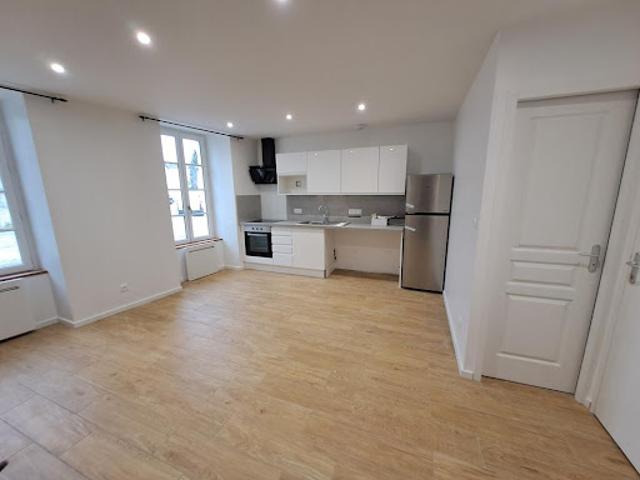 Duplex location à Saint-Jean-d'Angély, Charente-Maritime