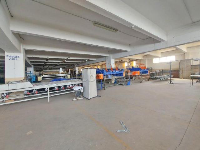 Local commercial location à Anfa, Gharb-Chrarda-Beni Hssen