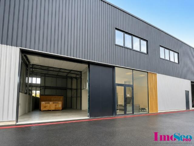 Local Commercial location à Bordeaux, Ambarès-et-lagrave