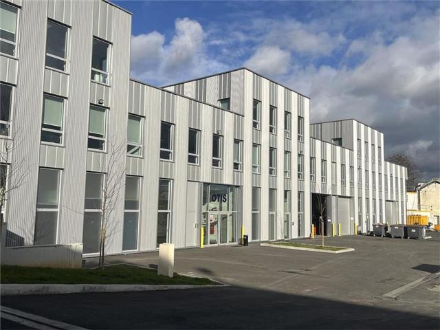 Local Commercial location à Argenteuil