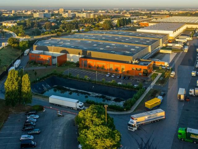 Local Commercial location à Le Raincy, Aulnay-sous-bois