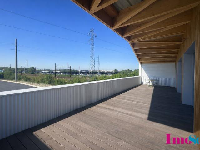 Local Commercial location à Bordeaux, Bassens