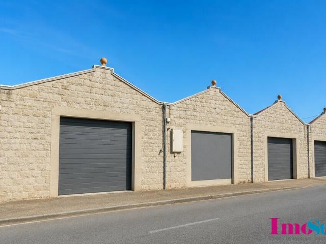 Local Commercial location à Bordeaux, Bègles