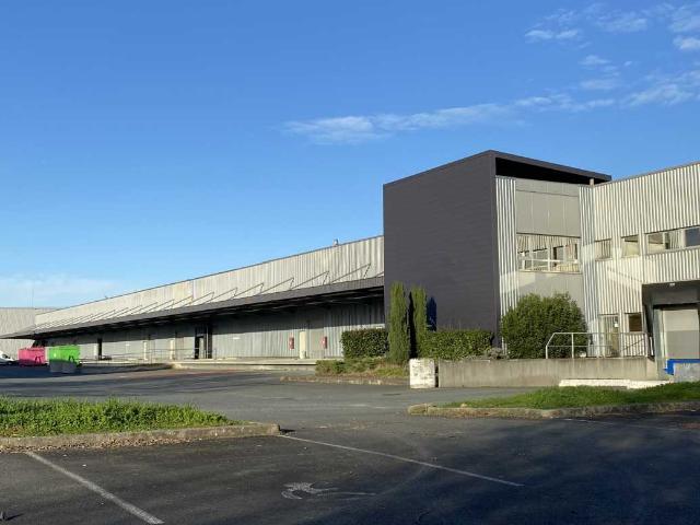 Local Commercial location à Bordeaux, Blanquefort