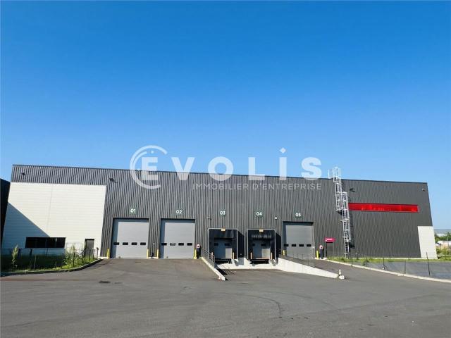 Local Commercial location à Torcy, Brie-comte-robert
