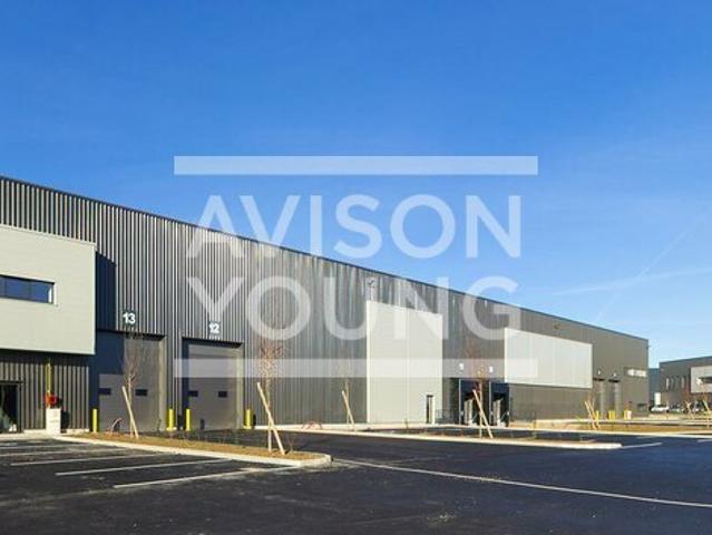 Local Commercial location à Torcy, Brie-comte-robert