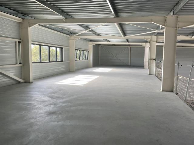 Local Commercial location à Nantes, Carquefou