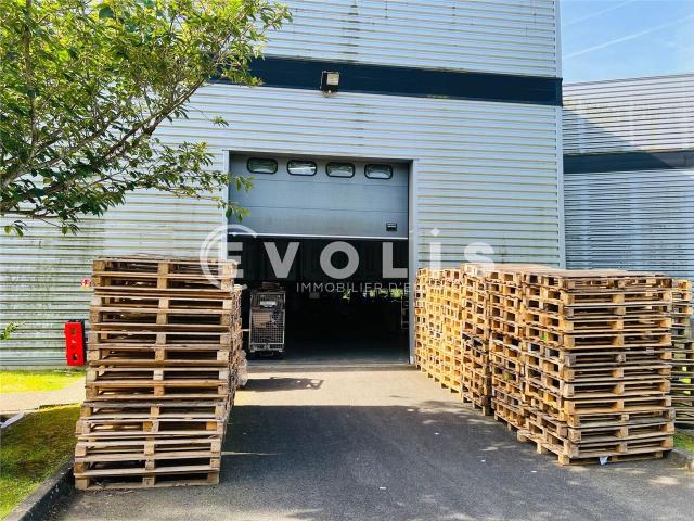 Local Commercial location à Melun, Combs-la-ville