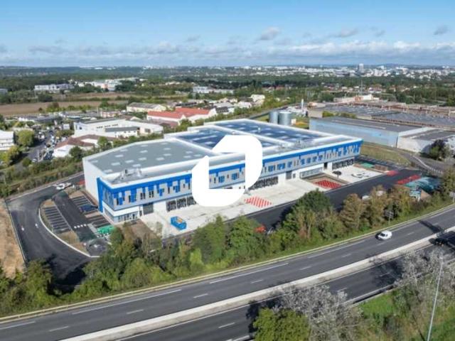 Local Commercial location à Saint-Germain-en-Laye, Conflans-sainte-honorine
