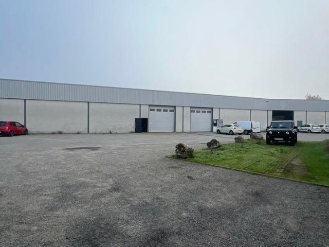 Local Commercial location à Toulouse, Cugnaux