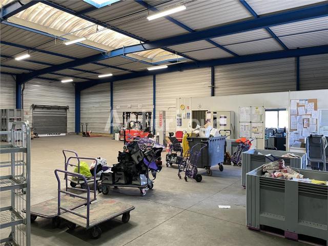 Local Commercial location à Douai, Cuincy