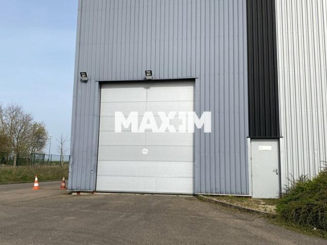 Local Commercial location à Sens, Domats