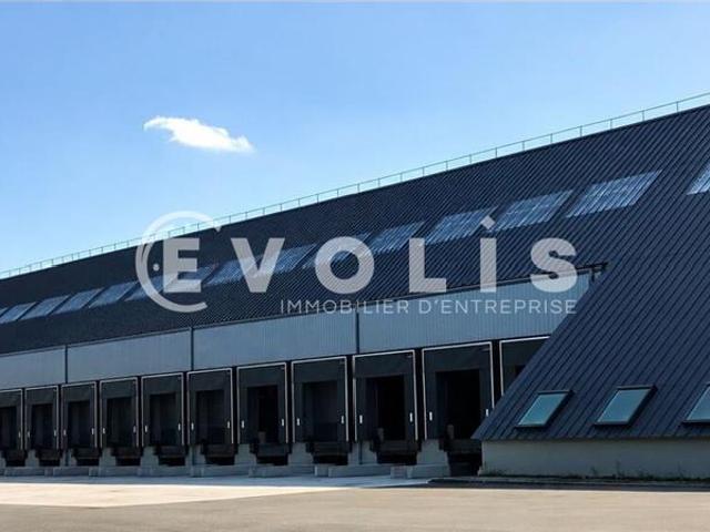 Local Commercial location à Torcy, Emerainville