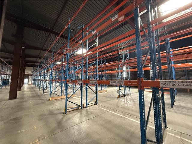 Local Commercial location à Torcy, Emerainville