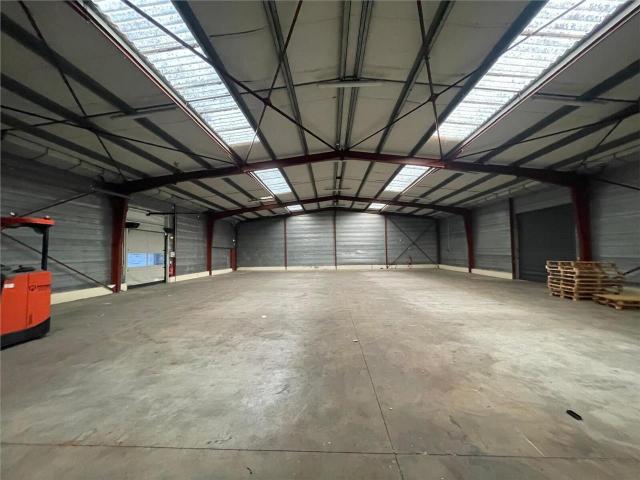 Local Commercial location à Mantes-la-Jolie, Epône