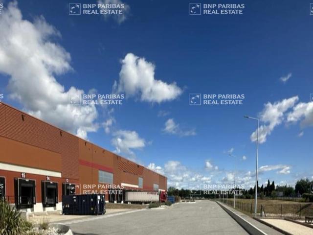 Local Commercial location à Etoile-sur-rhône